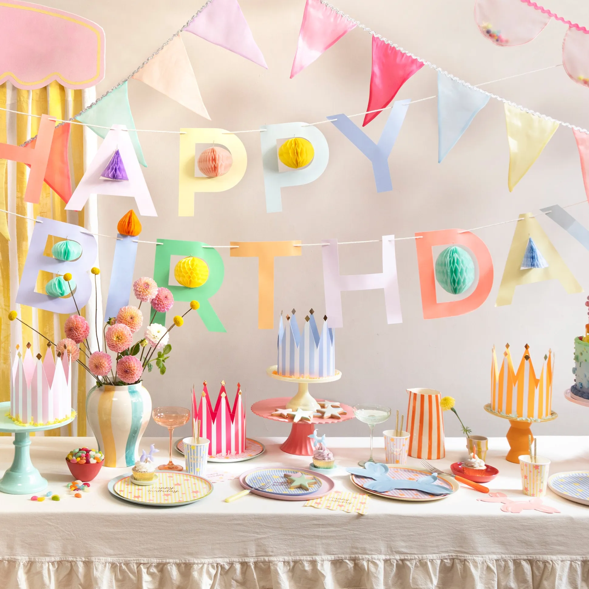 Balloon Dog Plates (x 8)