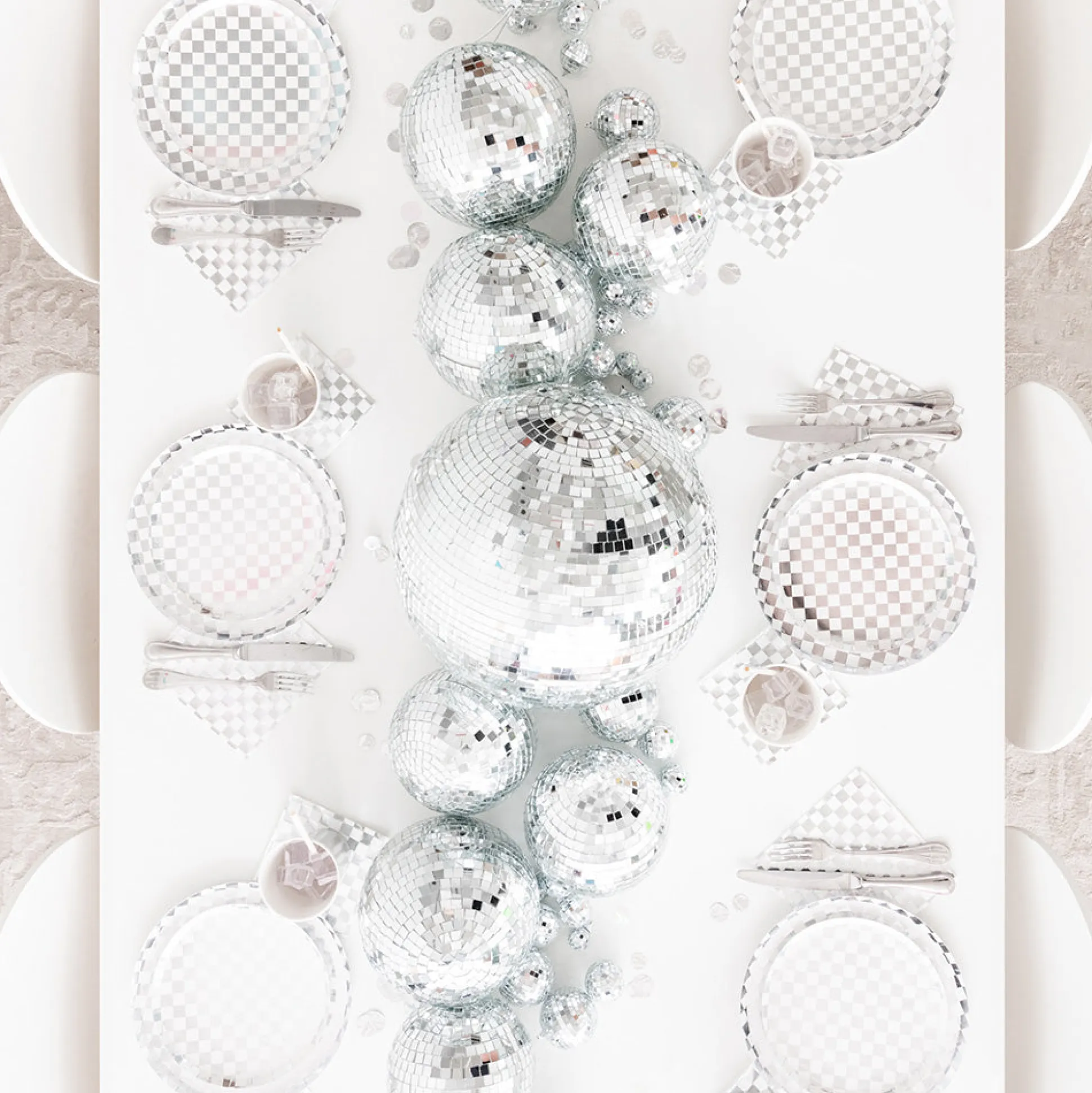 Check It! Dazzling Diamond Check Guest Napkins, Pack of 16