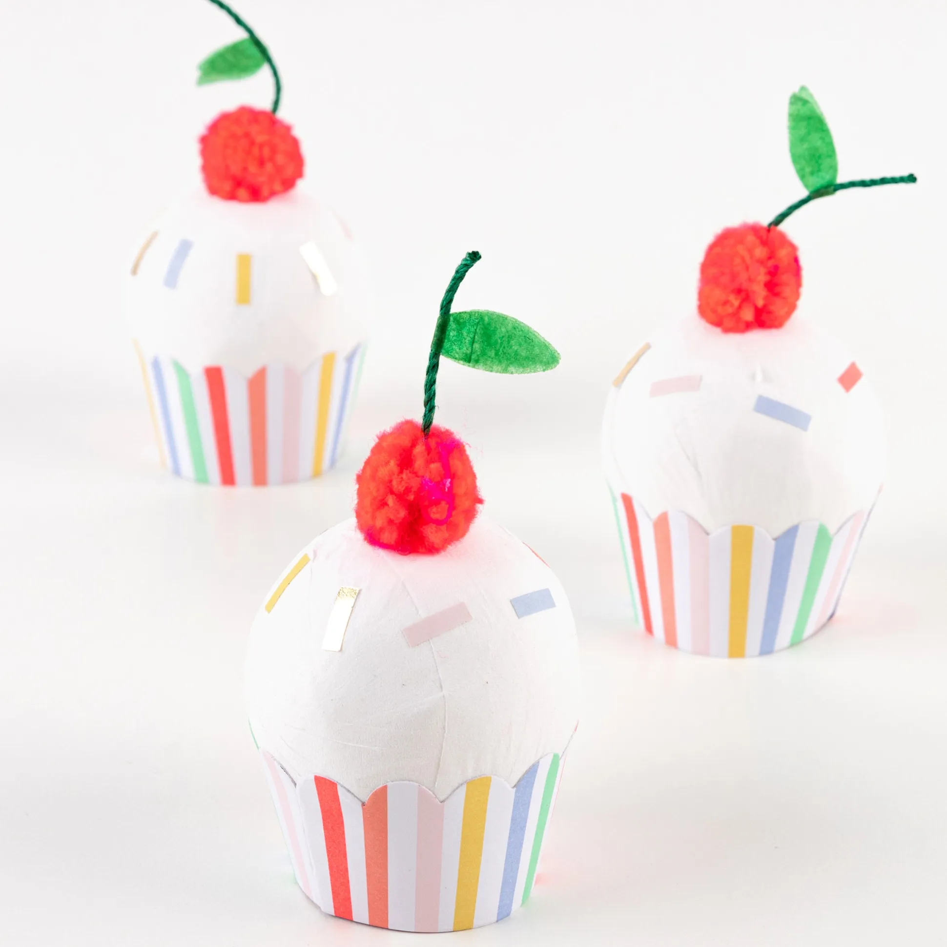 Cupcake Surprise Balls, Pack of 3