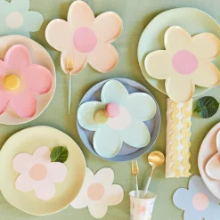 Daisy Shaped Napkins, Pack of 16