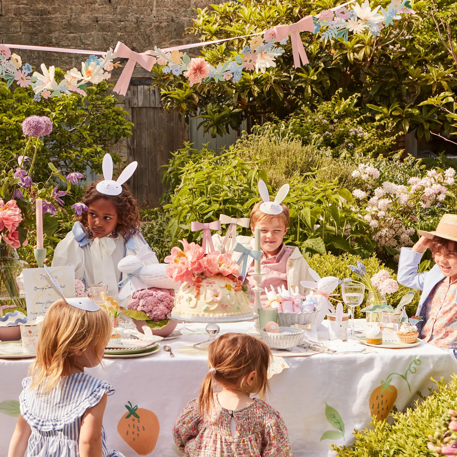 Flower & Bow Garland