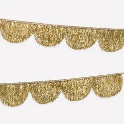 Gold Tinsel Scallop Garland