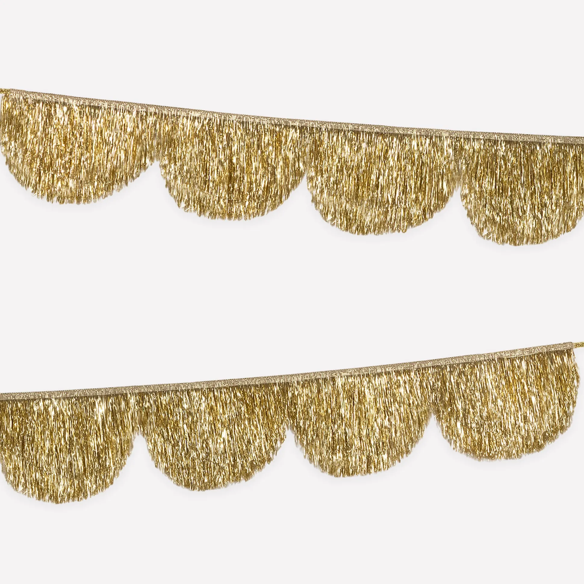 Gold Tinsel Scallop Garland