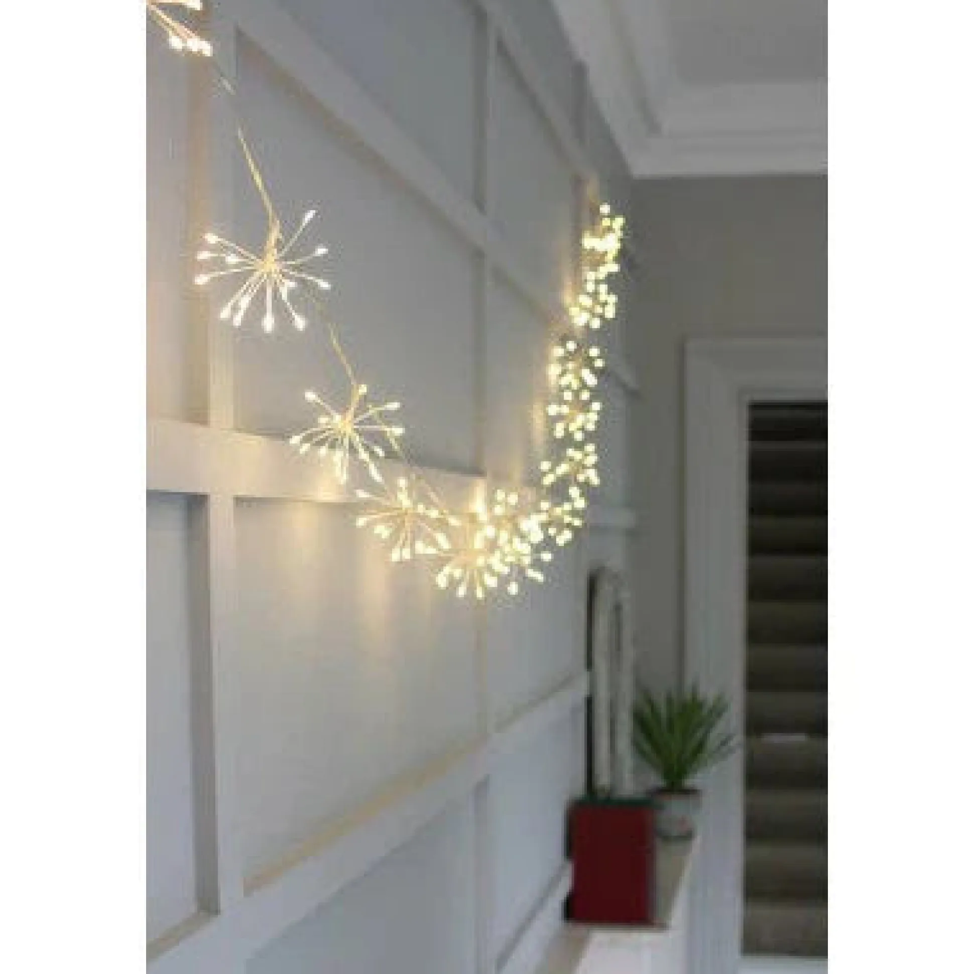 Hanging Starburst Chain Light, Set of 3