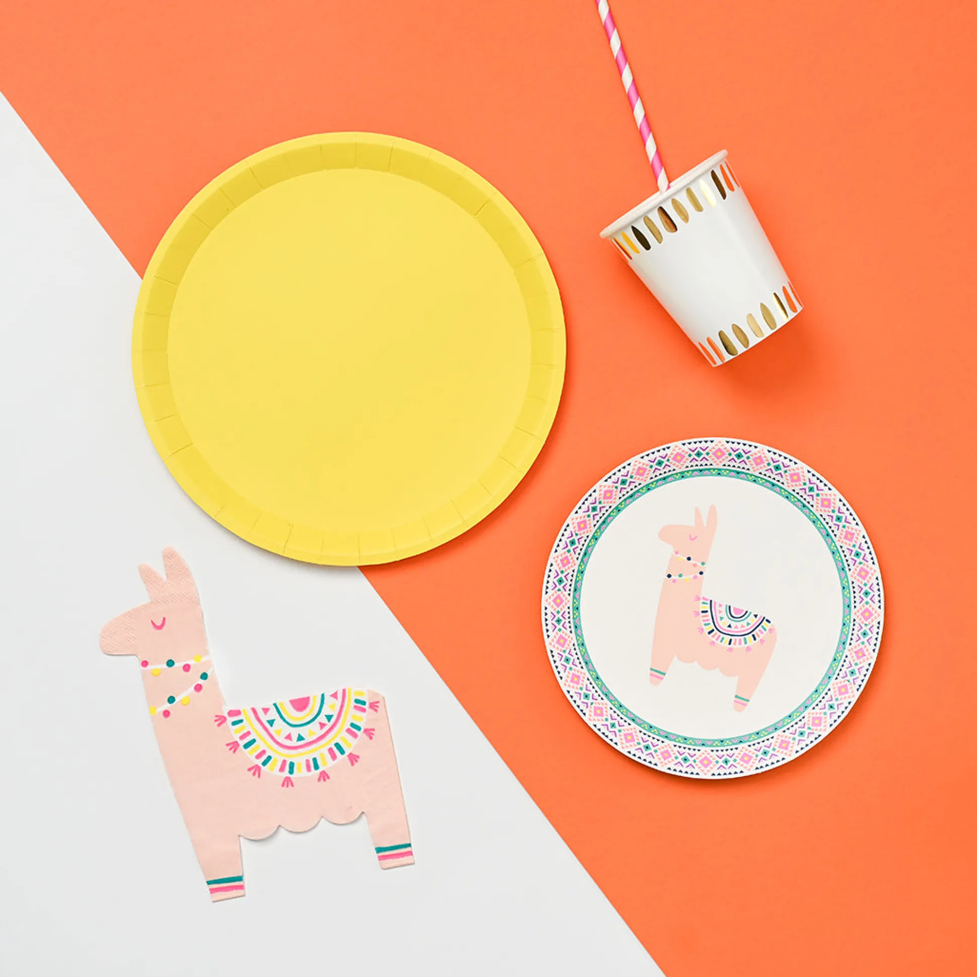 Happy Llama Small Plates (10 per pack)