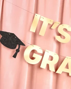 It's Giving Graduated Banner