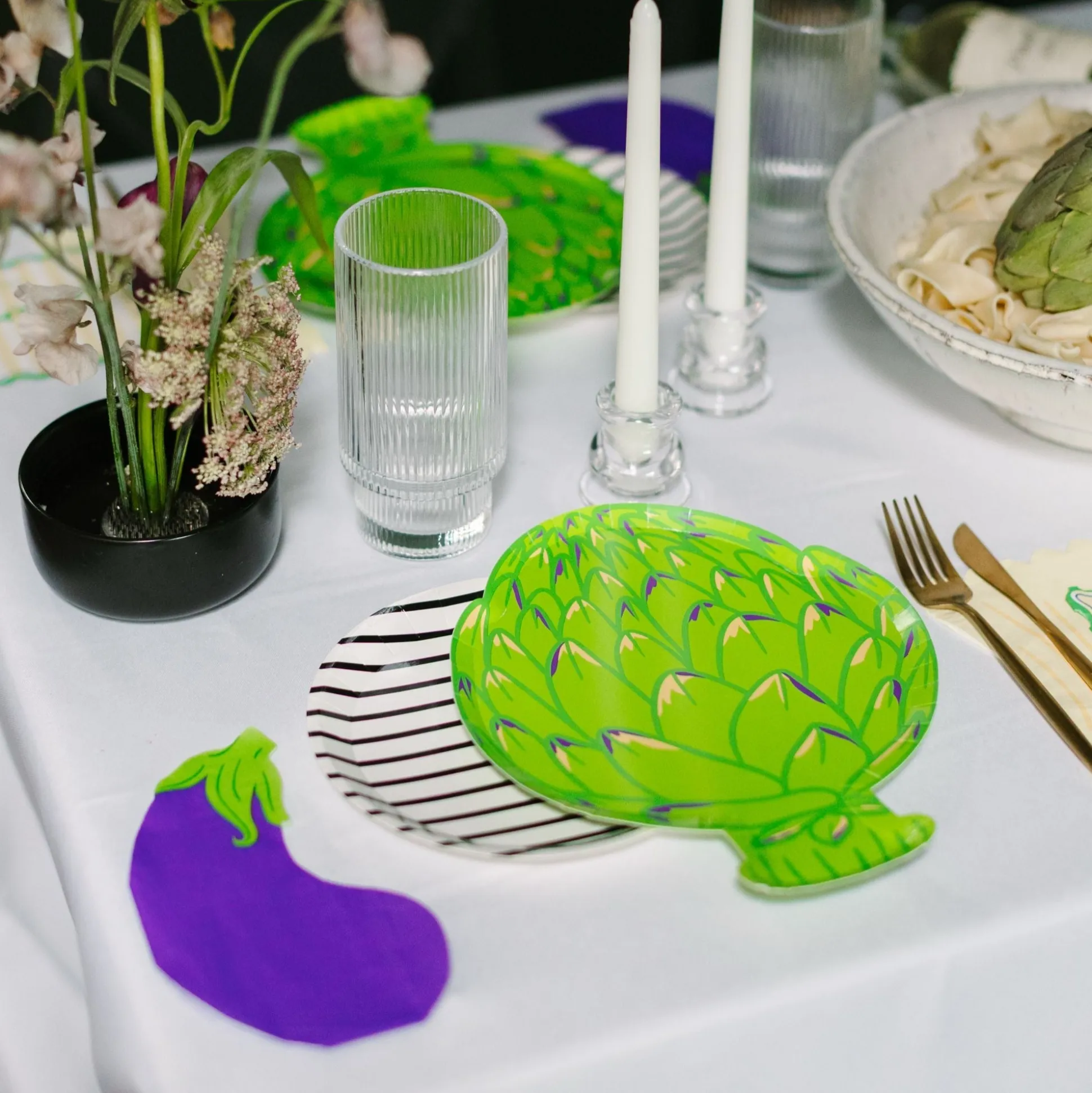 Le Dinner Artichoke Dinner Plates