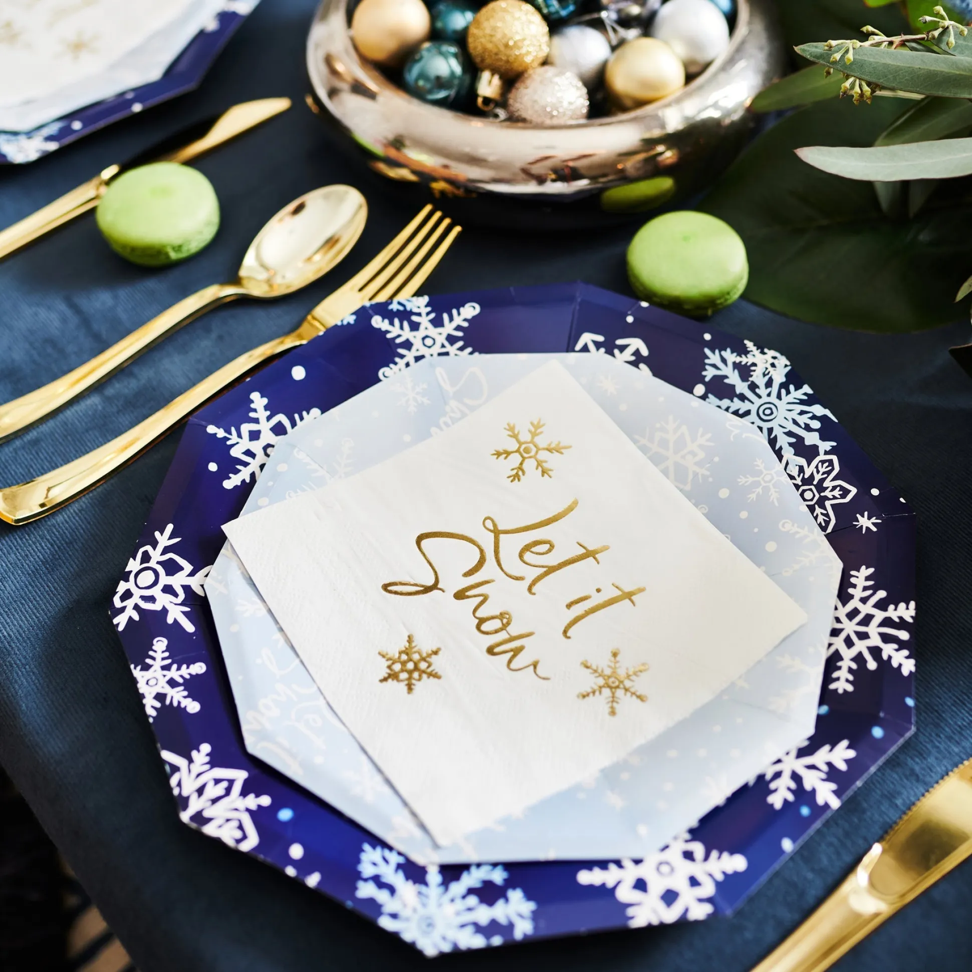 Let It Snow Large Plates (10 per pack)