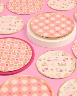 Palm Royale Plates - 32 paper plates, 2 sizes