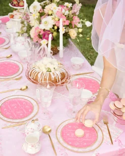 Romance Plates - 32 paper plates, 2 sizes
