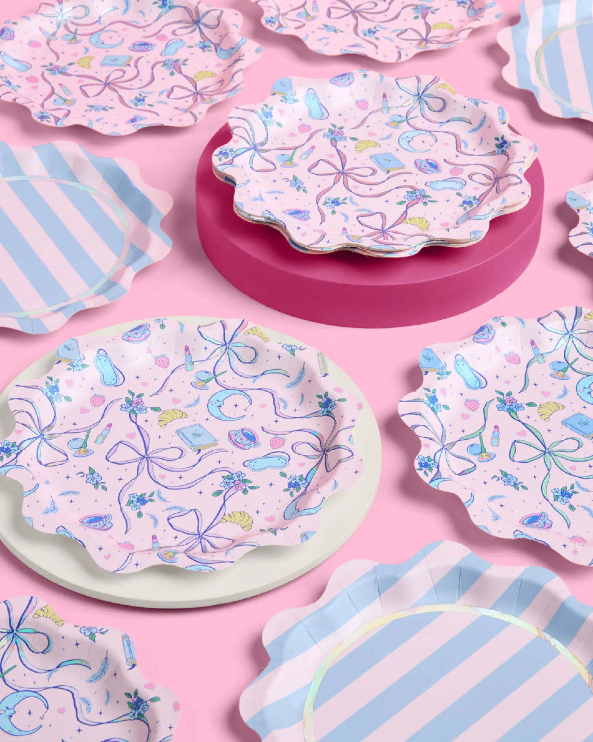 Sweet Dreams Plates - 24 paper plates
